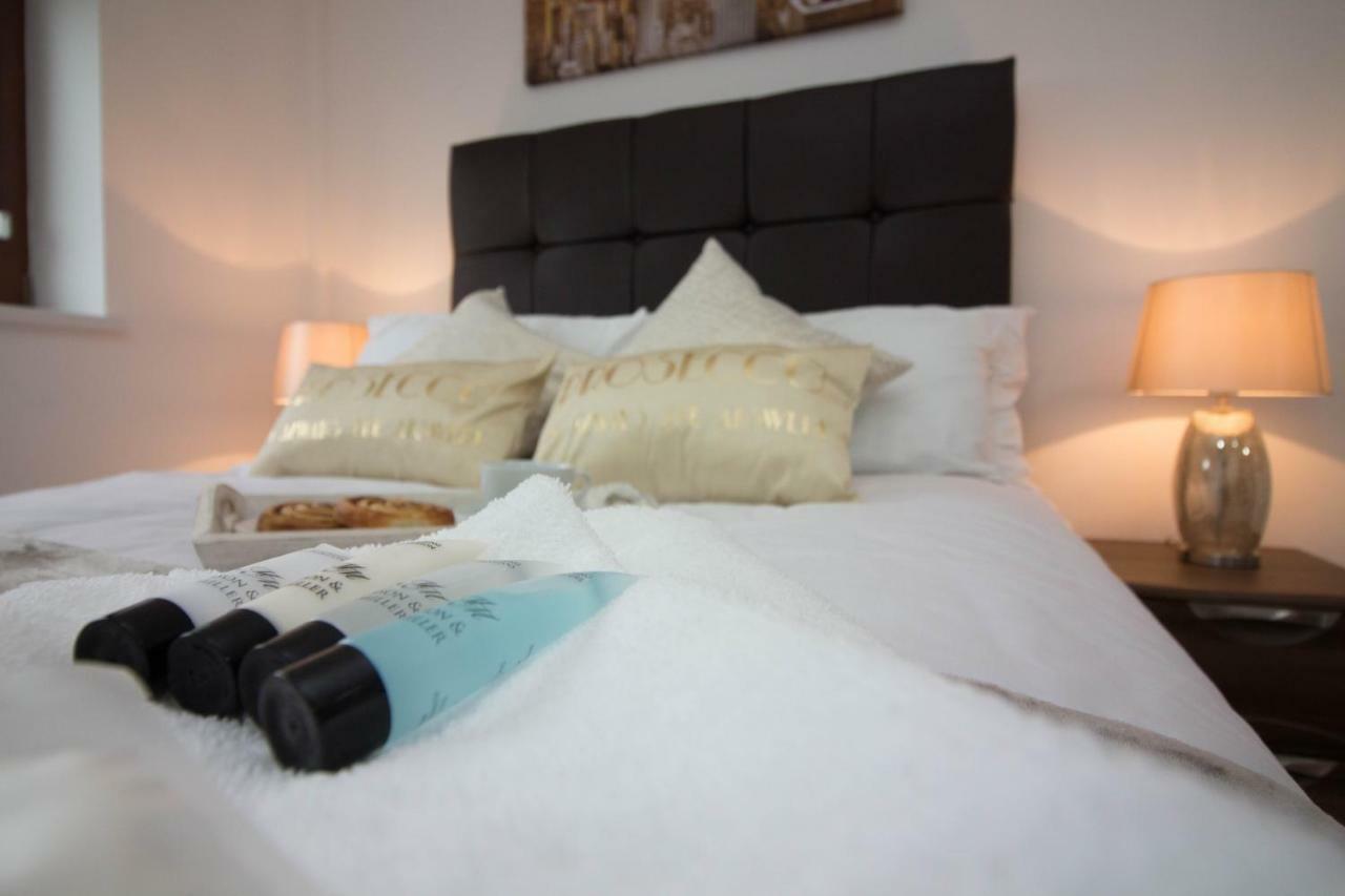 Trafalgar House Stoke-on-Trent Bagian luar foto